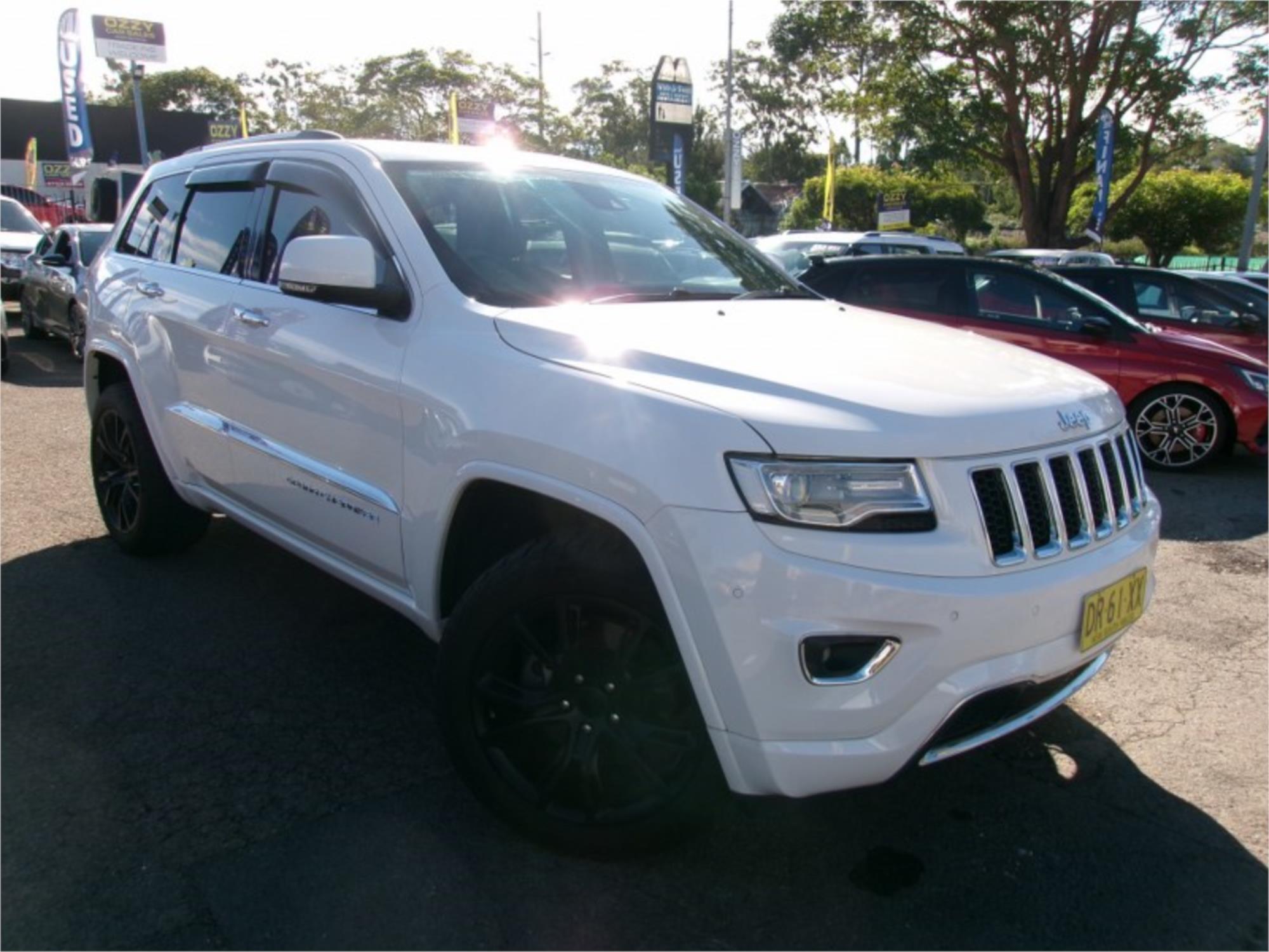 114521_1 2015 Jeep Grand Cherokee Overland (4x4) - Image 1