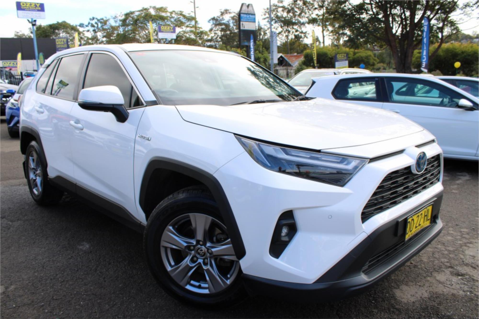 114699_1 2022 Toyota RAV4 GX (2WD) Hybrid - Image 1