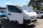 2017 Toyota Hiace LWB - Image 9