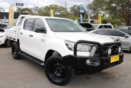 2022 Toyota Hilux SR (4x4)