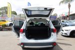 2016 Mitsubishi Outlander LS (4x4) - Image 13
